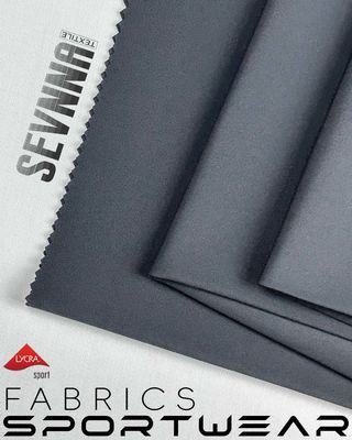 152 cm breed Stretch Lycra stof met 72% gerecycled materiaal en 28% Xtra Life Lycra