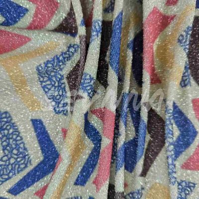 Zoek de beste dubbel gebreide stof voor uw kledingcollectie
