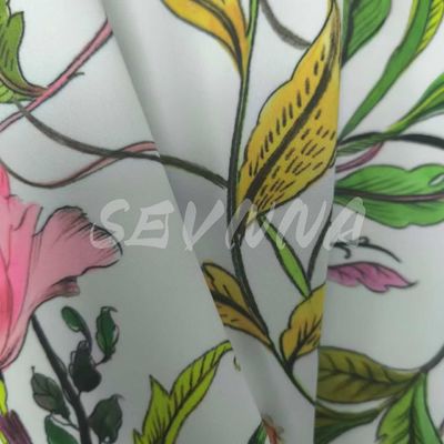 Ervaar de perfecte combinatie van comfort en prestaties met onze Yoga Wear stof