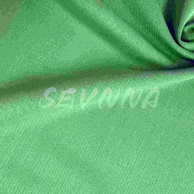 Recycled polyesterstof in verschillende kleuren voor milieuvriendelijke kleding