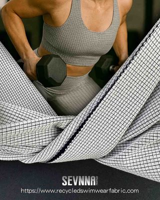 Haal het meeste uit je yoga-sessies met onze duurzame Yoga Wear stof