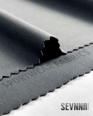 152 cm breed Stretch Lycra stof met 72% gerecycled materiaal en 28% Xtra Life Lycra