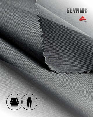 152 cm breed Stretch Lycra stof met 72% gerecycled materiaal en 28% Xtra Life Lycra