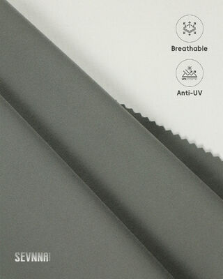 175 gsm hardloopstof met een breedte van 147 cm en een elastische heem voor sporttextiel