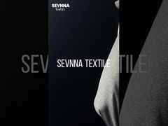 Ventilatie ja en loopstof met tekstureerde weefstof